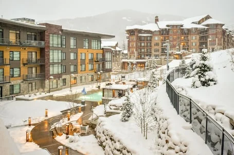 3BR Residence in Canyons Village- Ski in/ski out! by RedAwning – Save 20% on 7+ Nights!