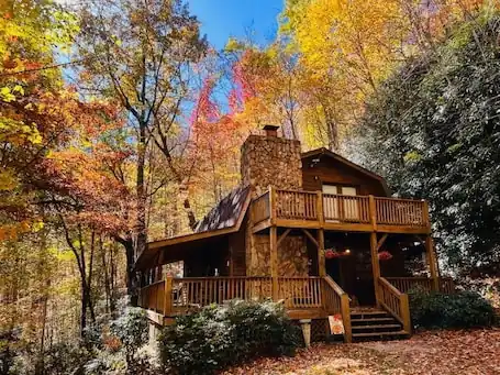 6 Secluded Acres/Hot Tub/Fire Pit/Wood Fireplace/Pool Table/Hammock/Pets OK