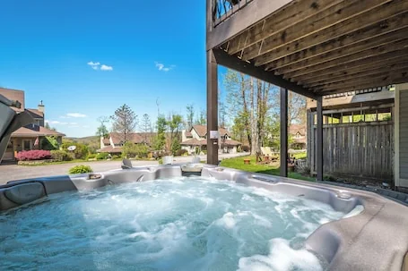 Alla Famiglia by Taylor Made Deep Creek