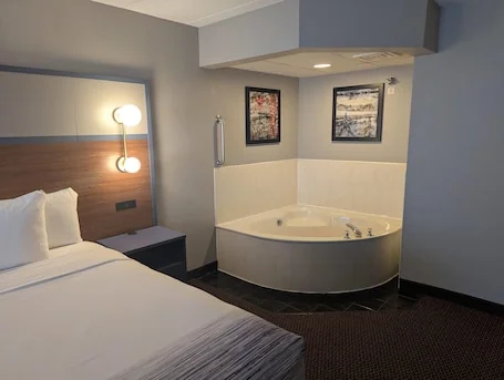 AmericInn by Wyndham St. Peter