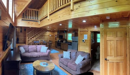 Aqua Paradise w/Private Indoor Pool & Sauna, Wi-Fi, Hot Tub, 2BED, 3BATH