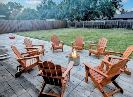 Arlington Social – Stadium Getaway Home w/Hot Tub 5-Minute Walk to AT&T Stadium