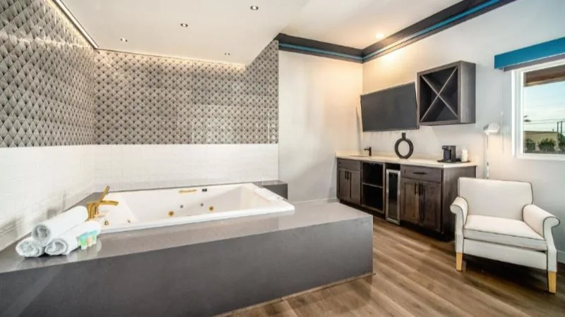 Aspire Inn Studios & Spas