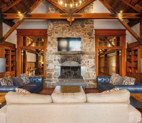Ballhooter Skyline Penthouse: Ski-In/Out, Pool, Sleeps 6 by LUXSTAYUSA