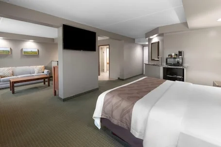 Baymont by Wyndham Jamestown Conference Center & Water Park