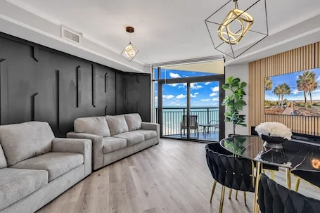 Beachfront Anderson Condos by Hosteeva