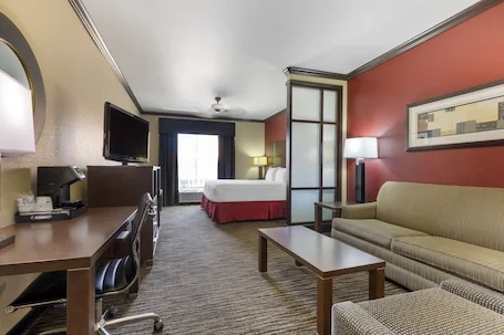 Best Western Plus Classic Inn & Suites