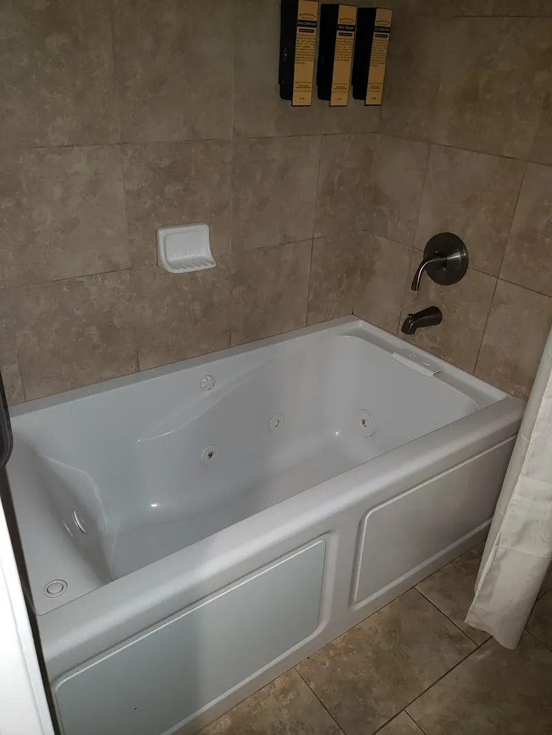 Best Western Plus Diamond Valley Inn