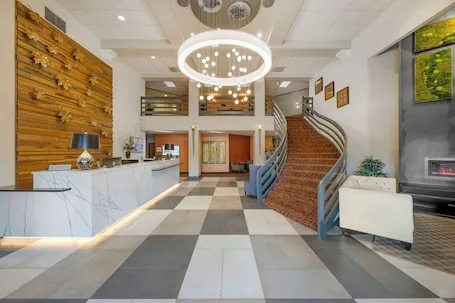 Best Western Plus Mill Creek Inn