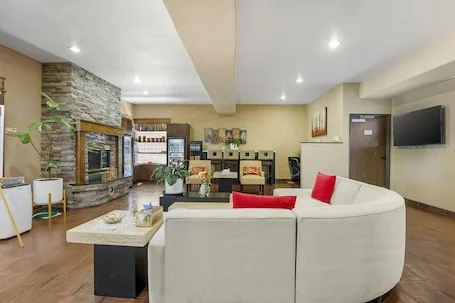 Best Western Plus Prairie Inn