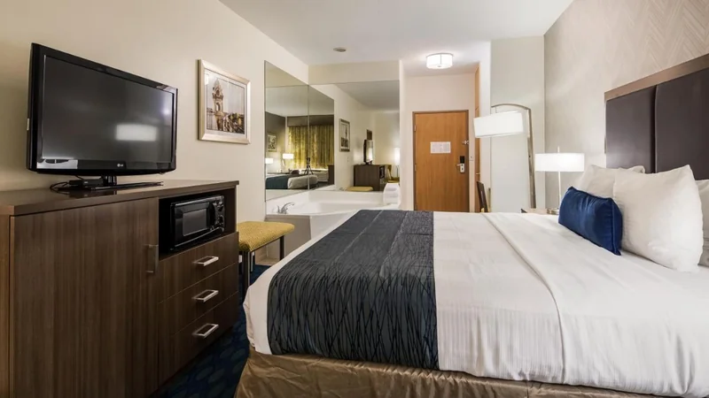 Best Western PLUS Tulsa Inn & Suites