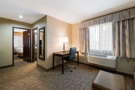 Best Western University Inn & Suites