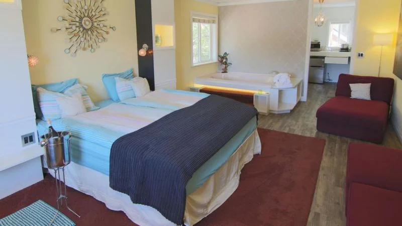 Big Bear Spa Suites