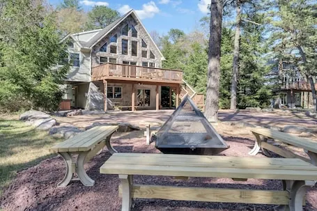 Big Horn by PMR, 6,BR/4BA Lodge, Sleeps 17, Near JFBB Skiing, Hot Tub