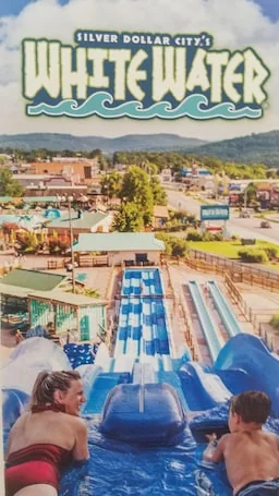 Branson Condo-3 Bed/3 Bath, 2 Walk-in showers, Keyless Entry, close to strip,