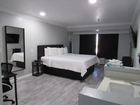 Capri Suites Anaheim