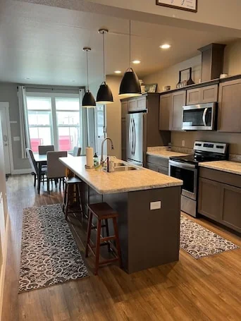 Charming 2-bedroom townhome with WiFi, AC/Heat in delightful Billings
