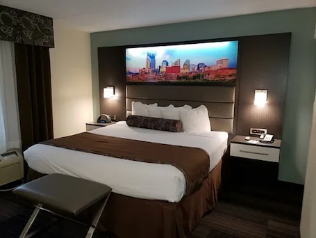 Club – Hotel Nashville Inn & Suites