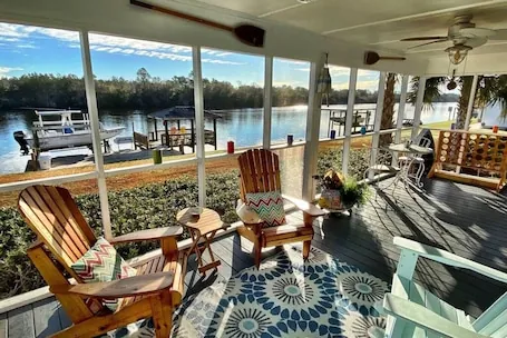 Coastal Retreat on Waterway w/Hot Tub