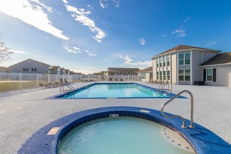 Colony Club G5