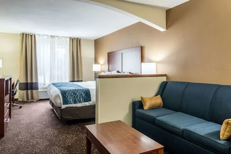 Comfort Inn & Suites – Hannibal