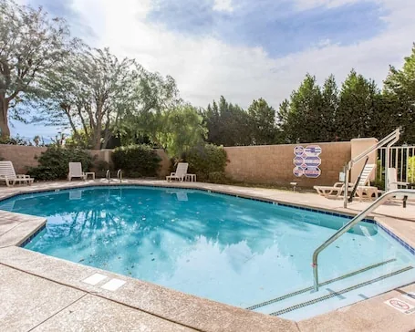 Comfort Suites Palm Desert I-10