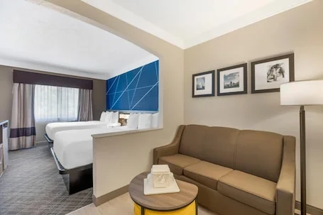 Comfort Suites Salem