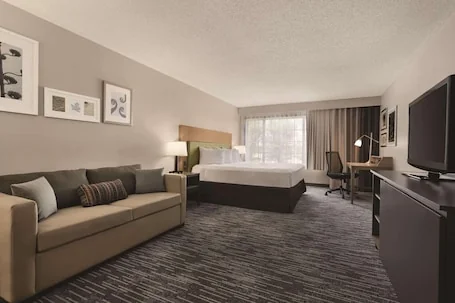 Country Inn & Suites by Radisson, Detroit Lakes, MN