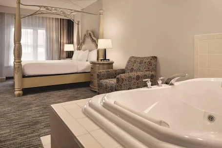 Country Inn & Suites by Radisson, Galena, IL