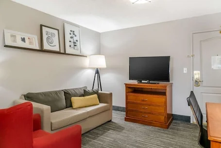 Country Inn & Suites by Radisson, Rossford – Toledo South
