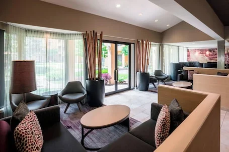 Courtyard by Marriott Chicago O’Hare
