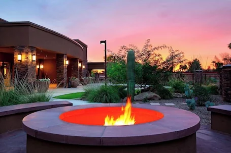 Courtyard Scottsdale Salt River