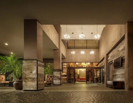 Crowne Plaza Phoenix Airport – PHX by IHG