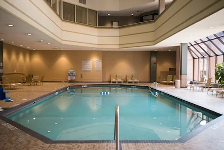 Crowne Plaza Suites MSP Airport – Mall of America by IHG