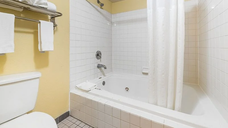 Days Inn by Wyndham Federal Way