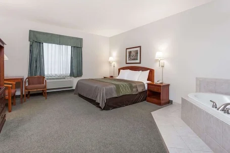 Days Inn by Wyndham Pentwater