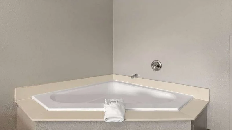 Days Inn & Suites by Wyndham Tucson/Marana