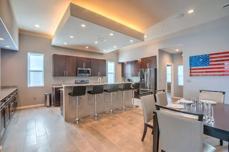 Deluxe Uptown Residence w/Hot Tub and 3 King Beds