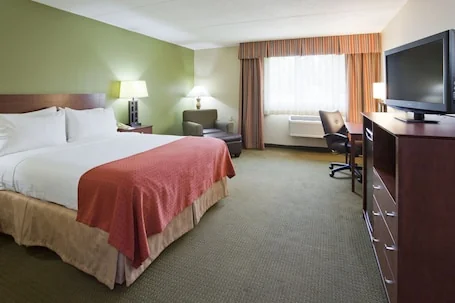 DoubleTree by Hilton Austin, MN