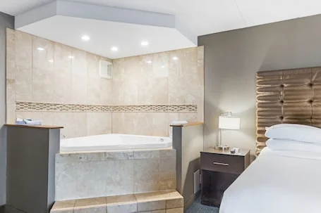 DoubleTree by Hilton Roseville Minneapolis