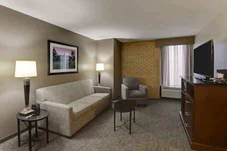 Drury Inn & Suites Columbus Dublin