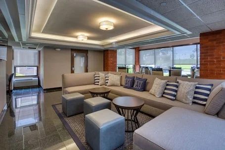 Drury Inn & Suites St. Louis Fairview Heights
