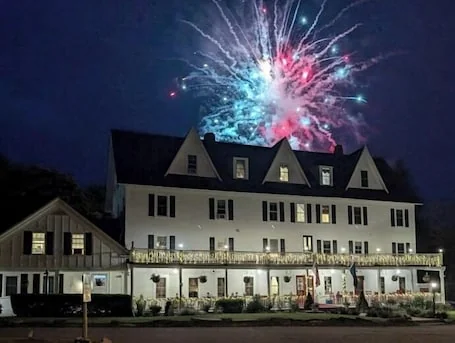 Echo Lake Inn