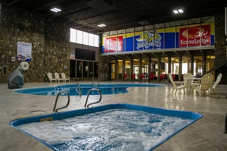 Econo Lodge Inn & Suites Brookings