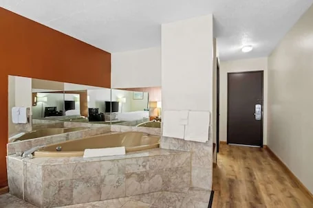 Econo Lodge Manistee