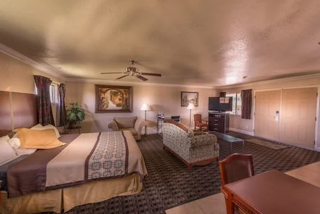 Edgewater Inn Reedley