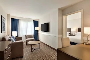 Embassy Suites Boston Logan Airport
