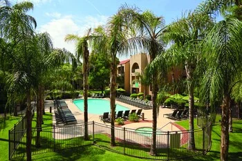 Embassy Suites by Hilton Phoenix Tempe