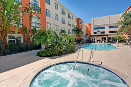 Embassy Suites by Hilton Valencia