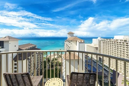Embassy Suites by Hilton Waikiki Beach Walk